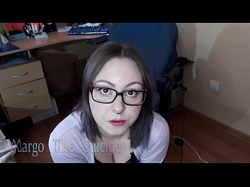 ❤️ မျက်မှန်တပ်ထားသော Sexy ကောင်မလေး Dildo ကို ကင်မရာတွင် နက်ရှိုင်းစွာ စုပ်သည်။ ❤️❌ super sex မှာ ငါတို့မှာ ❌❤
